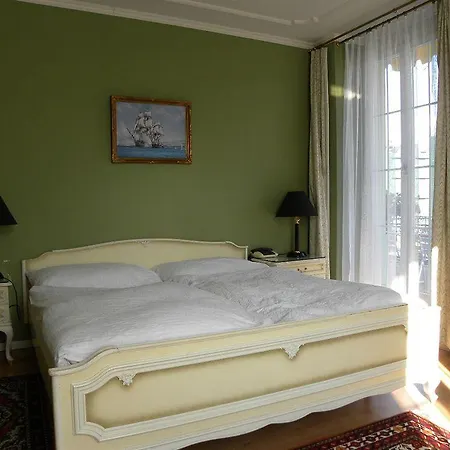 Continental 3* Unterseen