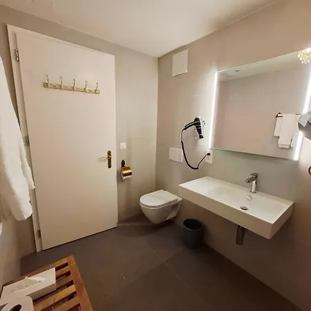 Continental 3* Unterseen